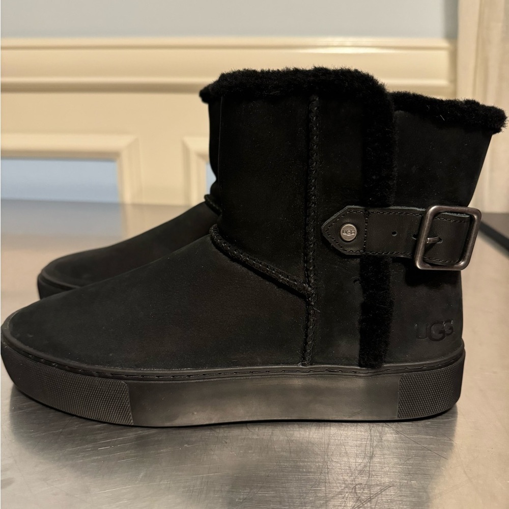 Ugg NWOT Aika ankle boot with buckled strap